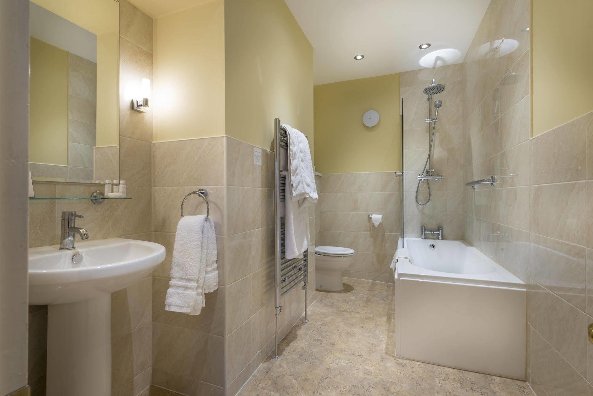 Petwood Hotel Woodhall Spa Esterno foto