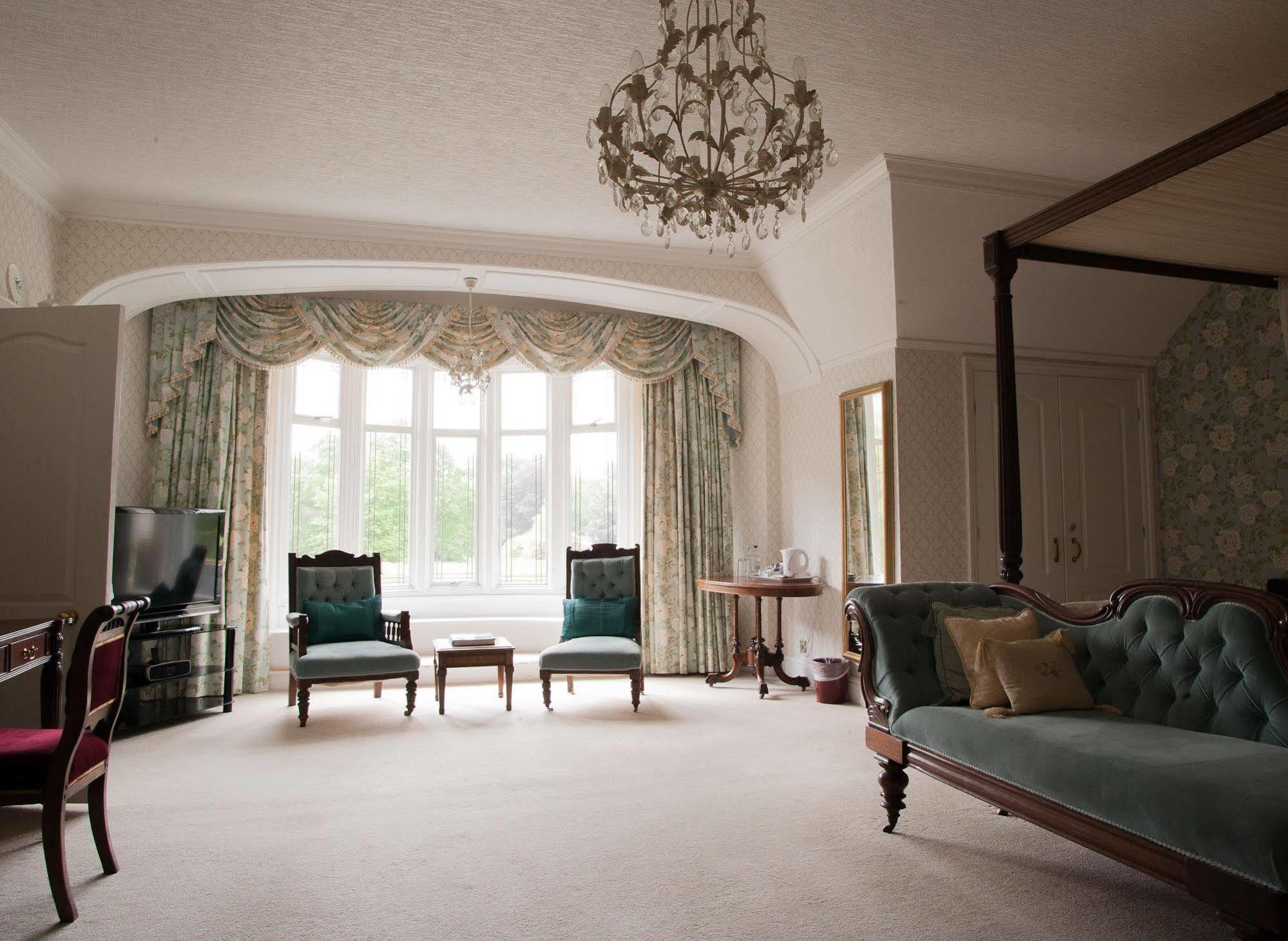 Petwood Hotel Woodhall Spa Esterno foto
