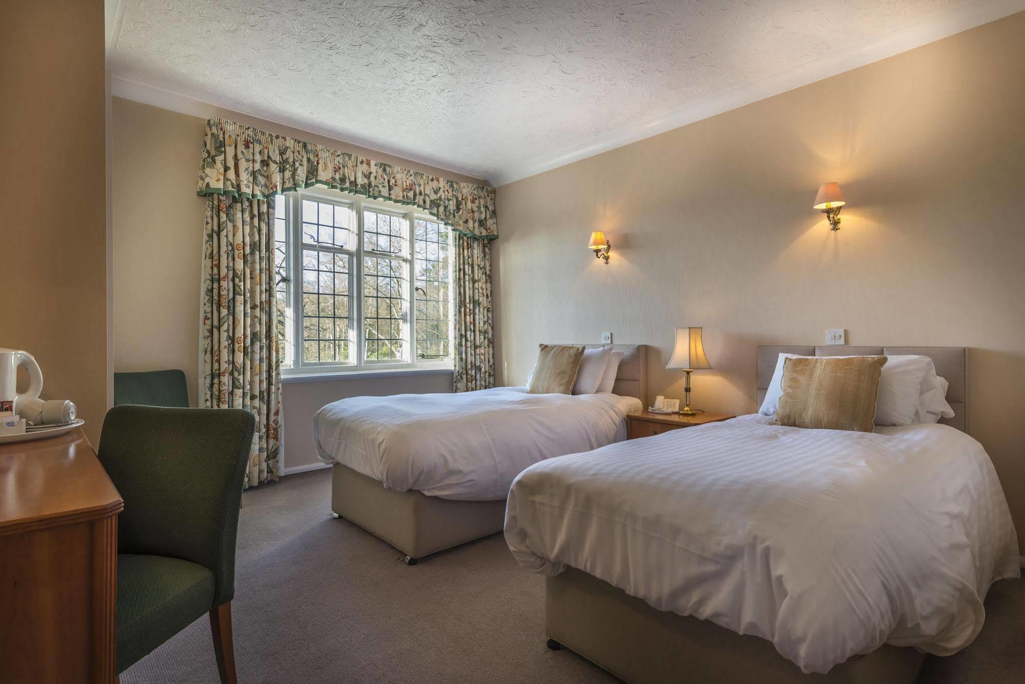 Petwood Hotel Woodhall Spa Esterno foto